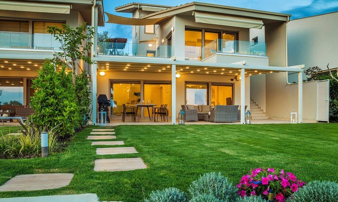 Elia Nikitis Villa | Luxury Beach Villa with an Infinity Pool