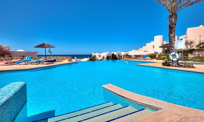 Chlorakas Villa | Luxury Beach Villa With Pool And Sea Views. Harbour And Beach Nearby.