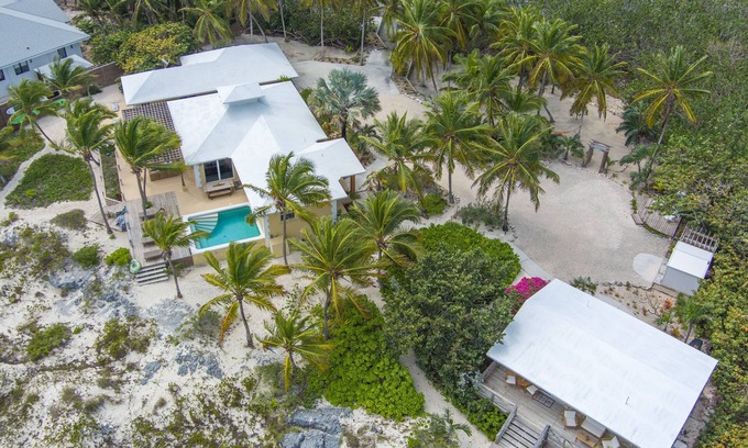 Jimmy Hill House | Luxury Beachfront Home with Private Pool