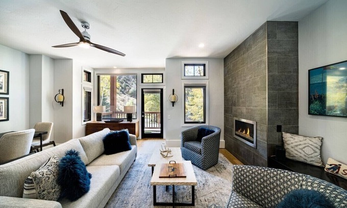 Edwards Condo | Luxury Beaver Creek - Arrowhead - ski in & ski out, hot tub & pool, remodeled