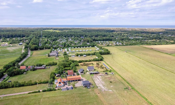 Den Burg Bed & Breakfast | Luxury bed and parking Wulpenweid with wellness garden