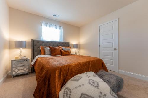 Hampton House | Luxury Bedroom with Private Bath