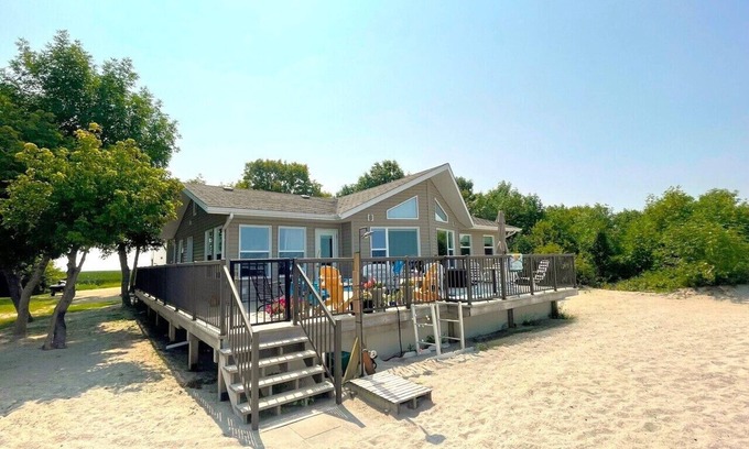 Saint Ambroise Cabin | Luxury Cabin with Private Beach. Right on the water!