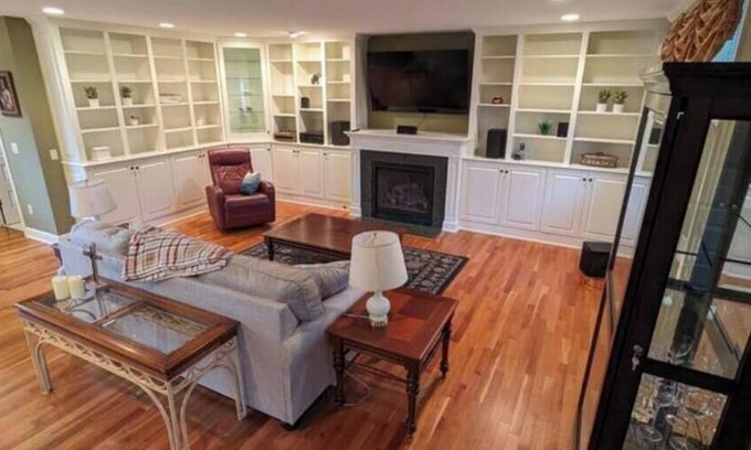 Walnut Hills House | Luxury Carriage House
