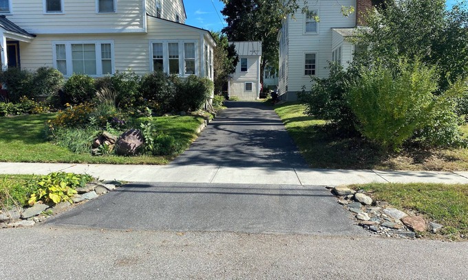South End Apartment | Luxury Carriage House Apt - Walk @ Bike To Everythingn Historic South End of BTV