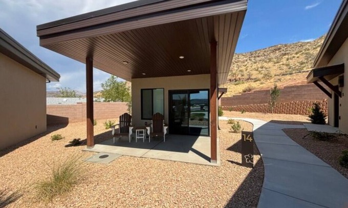 La Verkin House | Luxury Casita, near Zion National Park
