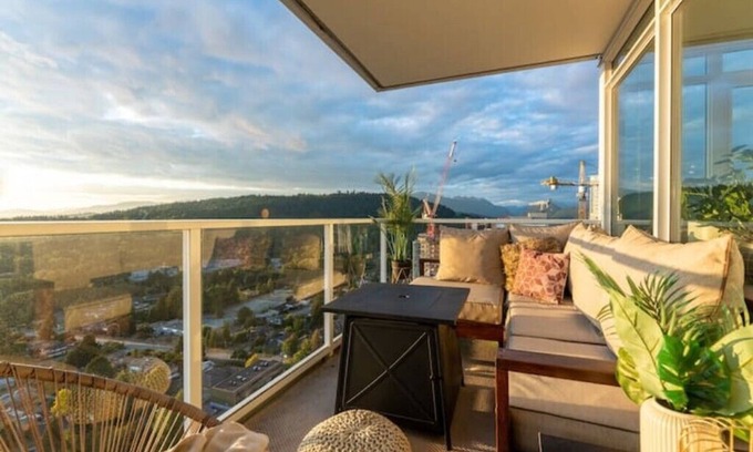 Coquitlam Apartment | Luxury Condo in Burquitlamn