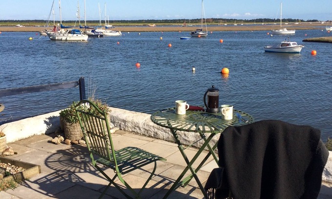 Wells-next-the-Sea Cottage | Luxury Cottage with Spectacular Views and Terrace Overlooking the Creek
