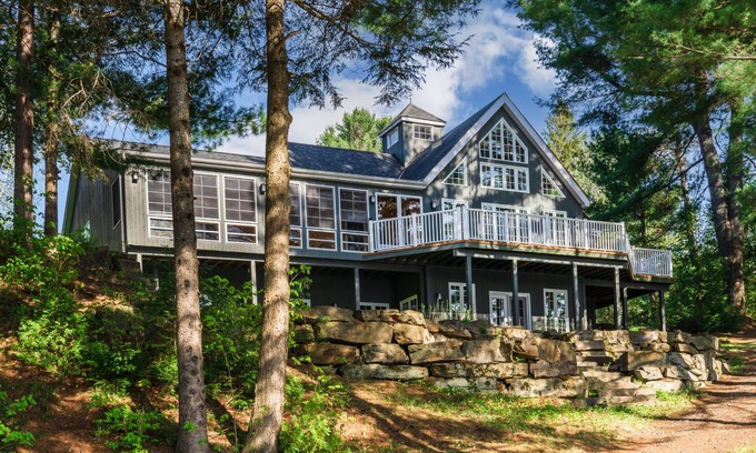 Baysville Resort | Luxury Cottage Living on the Lake in Muskoka