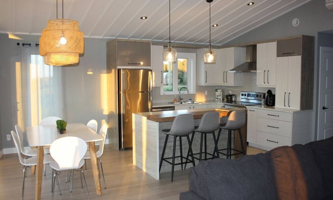 Caraquet Cottage | Luxury cottage on the beach- Baie des Chaleurs