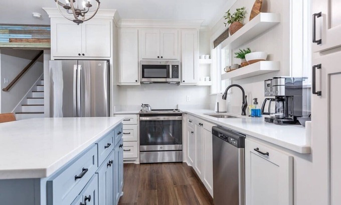 Ruston House | Luxury Cottage | Sleeps 12 | Great Location