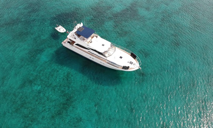Cole Bay Boat Rental | LUXURY COUACH 70 FT YACHT
