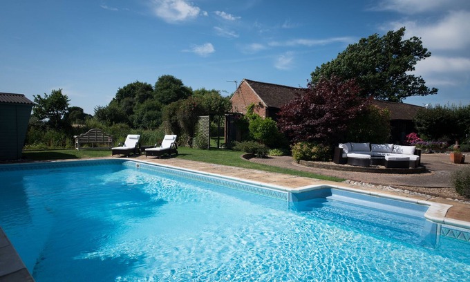 Abbess Roding House | Luxury Country Cottage with Access to Swimming Pool