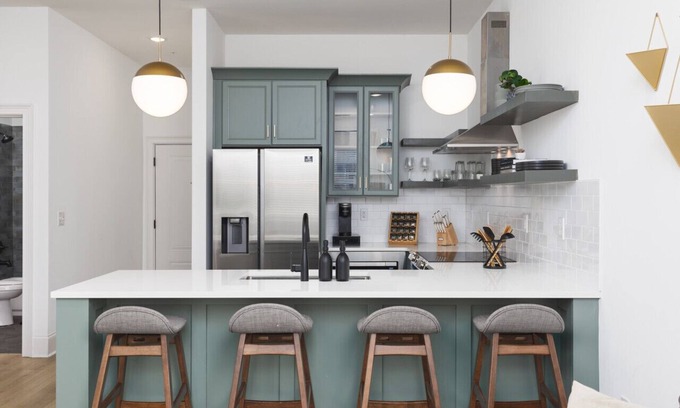 Cleveland Park House | Luxury Design, Close to Broadway - 4 Beds, 2 Bedrm