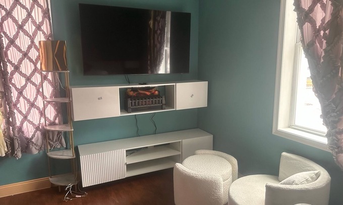 Clearfield Apartment | Luxury Downtown Condo