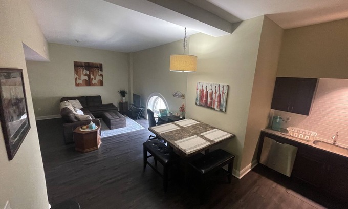 Downtown Hartford Apartment | Luxury Downtown Hartford Apartment
