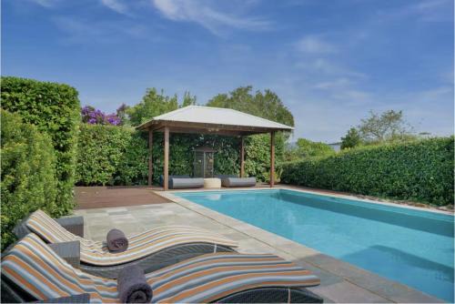 Wamberal Bed & Breakfast | Luxury Escape - Close To Beach