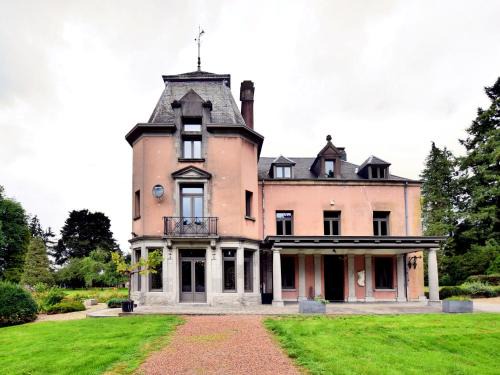 Jamoigne House | Luxury Estate with Pool & Spa