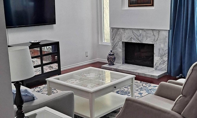 Westpark House | Luxury, family friendly townhouse, great neighborhood, perfect place to relax
