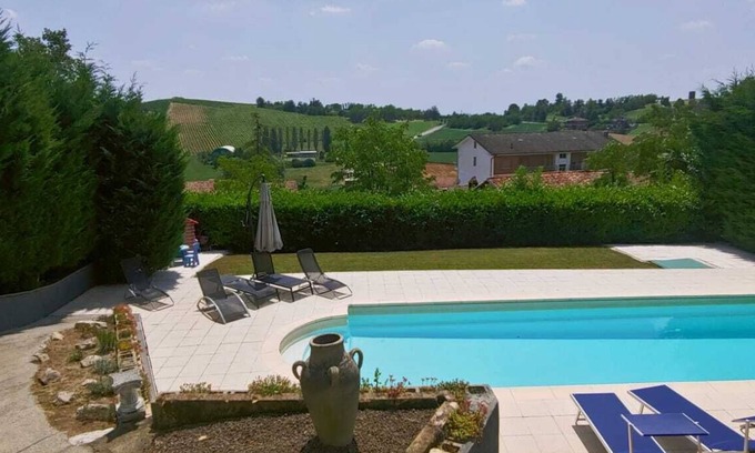 Murisengo House | Luxury farmhouse Casa Barbera with swimming pool with view of Monferrato hills