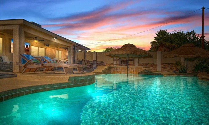 Lake Havasu City House | Luxury Havasu Private Pool & Outdoor Bar/TV, boat parking