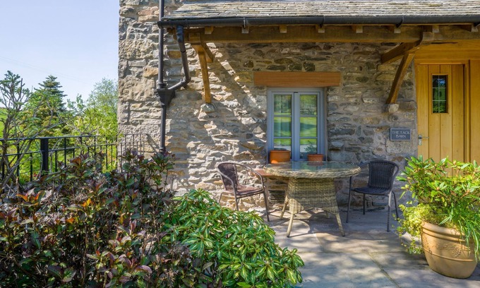 Bretherdale Apartment | Luxury, High Quality, 'Green' Barn Conversion (Lake District & Dales National Parks)