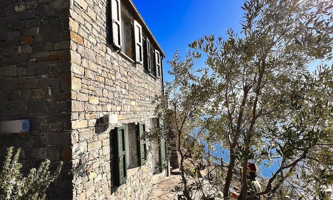 San Bernardino Cottage | Luxury hiking lodge