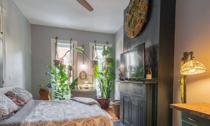 Upper Fells Point Apartment | Luxury Historic Apartment-Stunning City Skyline!