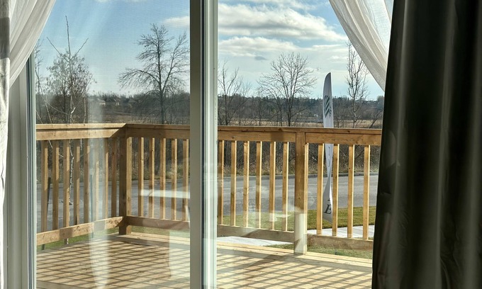 Amherstview House | Luxury Holiday Home in Kingston
