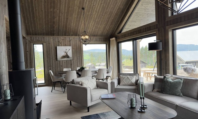 Nes House | Luxury holiday home, skiing, sauna, remote office