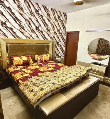 Gulshan-e-Iqbal Apartment | Luxury House In Karachi 2 bed room