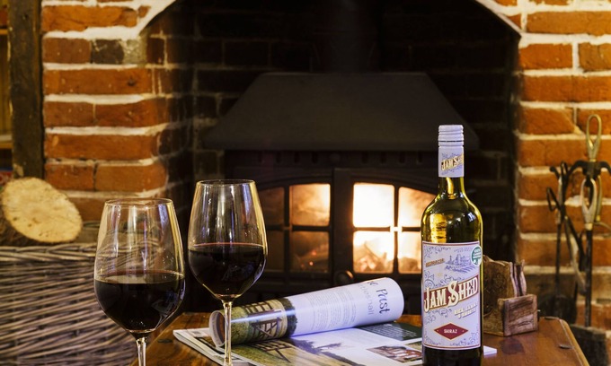 Stoke Ash Cottage | LUXURY: JACUZZI, SAUNA, FIREPLACE, DOGS WELCOME