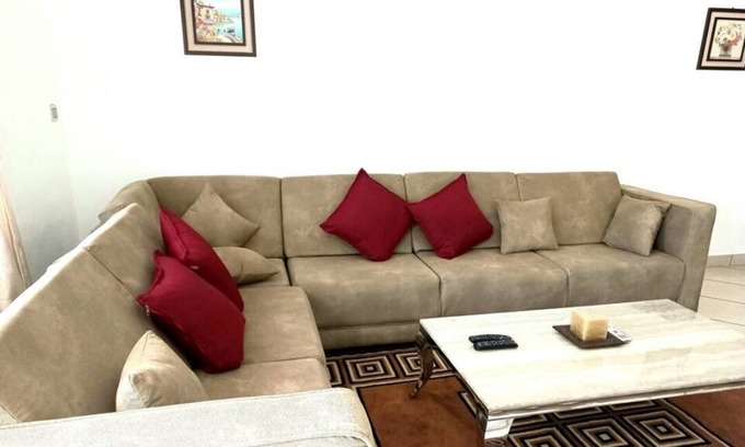 Greenhill Apartment | Luxury King Size Bed Apartment
