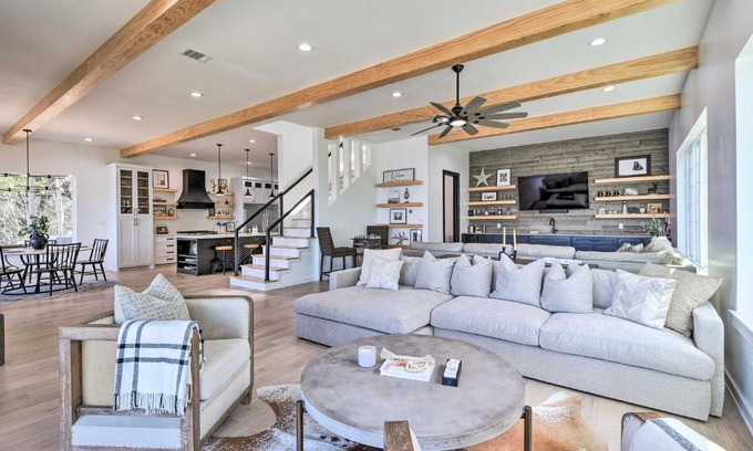 Granbury House | Luxury Lake Granbury Cliffside Home with Deck!