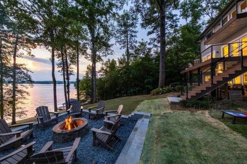 Macon Villa | Luxury Lakefront Retreat-Secluded, Hot Tub, Dock, Sunset View