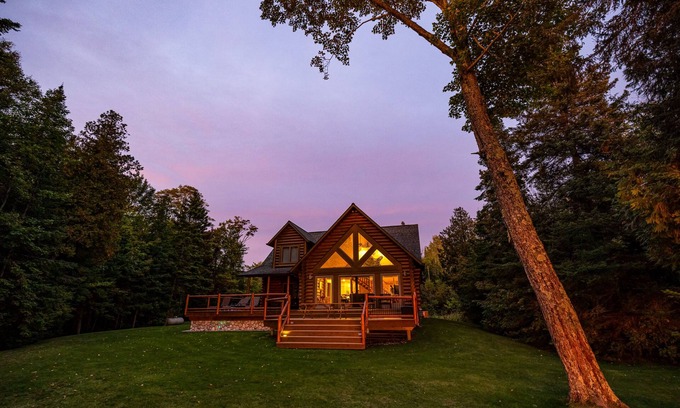 Moran House | Luxury Lakefront Log Home Near Mackinac on Brevort Lake!