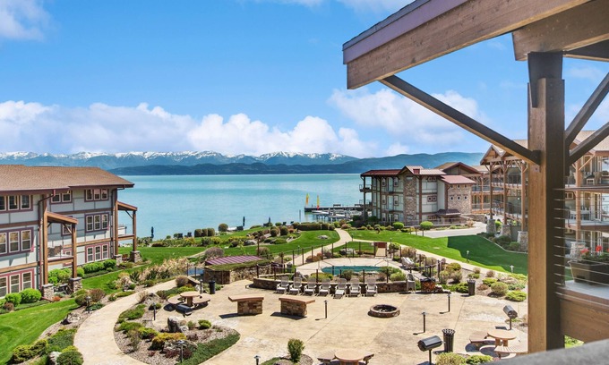 Lakeside Condo | Luxury Lakeside Life