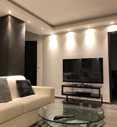 La Celle-sous-Gouzon Apartment | Luxury Loft Design Amazing en Plein coeur de Paris