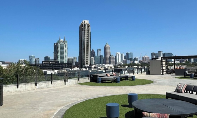 Home Park Apartment | Luxury Midtown Oasis: Rooftop & Pool