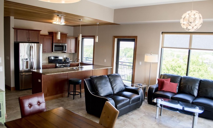 North Central Columbia Apartment | Luxury Modern Downtown Columbia Lofts. 2 Beds, 2 Baths