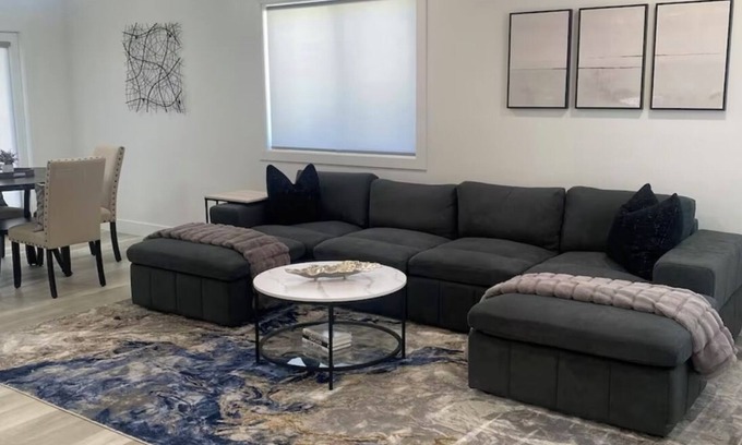 Burley House | Luxury Modern Space B 2-bedroom townhome in Burley with all the amenities.
