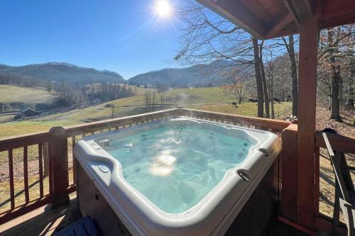 Waynesville House | Luxury Mountain Cabin with Hot Tub and Pool Table!