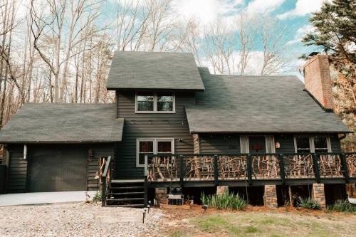 Pickens House | Luxury Mountain Getaway