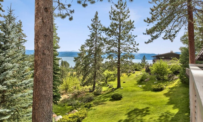 Zephyr Cove House | Luxury Mountain retreat with Hot tub