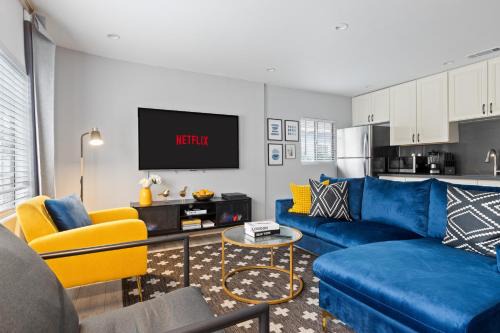 Clarkdale Villa | Luxury Oasis in Culver City! Free parking and Jacuzzi