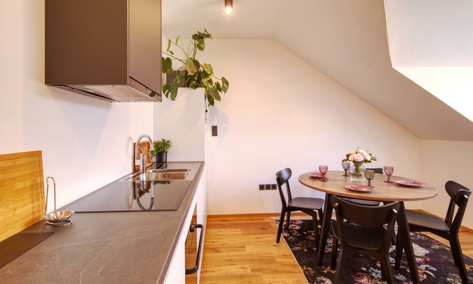 Maribor Apartment | Luxury One-bedroom apartmen Kavenija w/parking