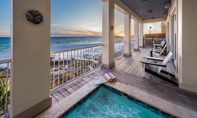 Delos House | Luxury on the Beach: Private Pool, Beachfront, 5 Kings, Beach Svc