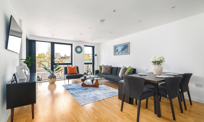 Spitalfields Apartment | "Luxury Penthouse in Central London | Terrace Sleeps 6 Near Tower & Tube"