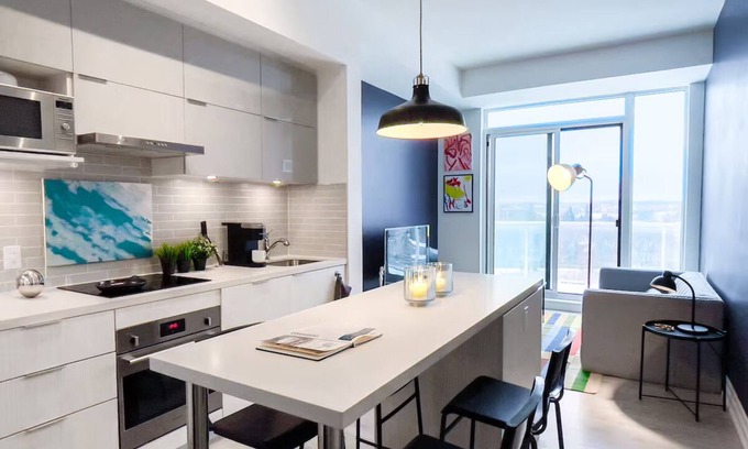 Markham Apartment | Luxury Penthouse in Downtown Markham