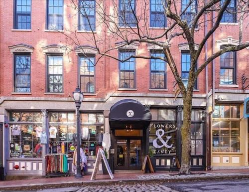 Old Port Apartment | Luxury Penthouse in Downtown Portland
